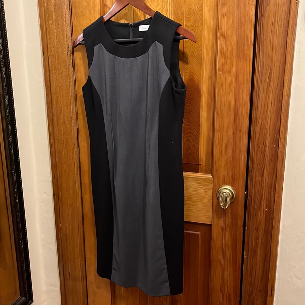Calvin Klein professional dress size 4. Black/gray. Very gently used. Like new.